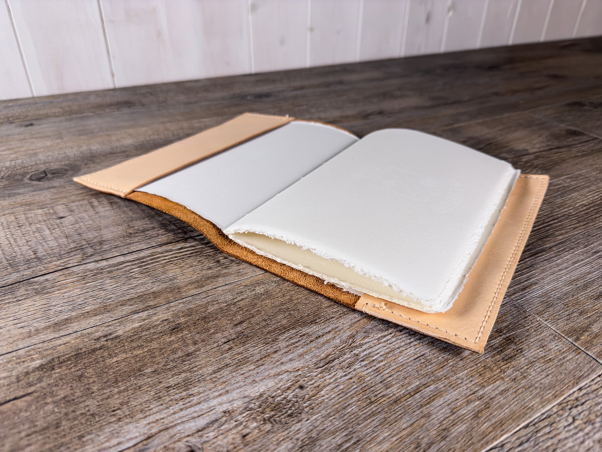 La Tua Dedica | Taccuino A5 Ricaricabile Personalizzato in Cuoio | Soffio Artigiano